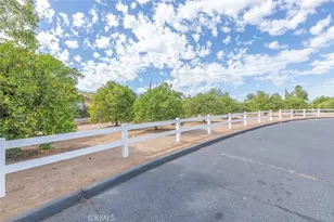 24788 Split Rail Rd, Wildomar, CA 92595 - Photo 28
