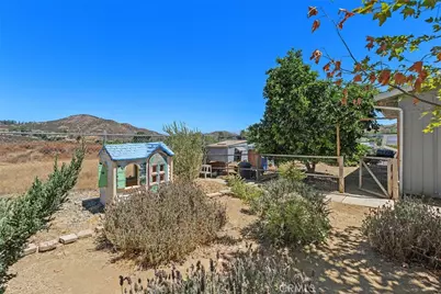 24414 Wagon Wheel, Wildomar, CA 92595 - Photo 12