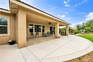 29512 Longship Dr, Menifee, CA 92585 - Photo 32