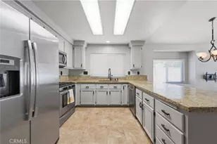 31920 Calle Vimianzo, Temecula, CA 92592 - Photo 2