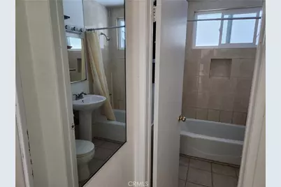 15716 Larch Avenue, Lawndale, CA 90260 - Photo 10