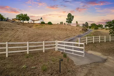 40752 Los Amantes Road, Temecula, CA 92592 - Photo 48