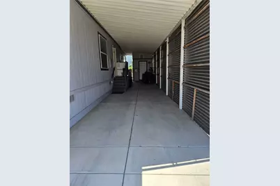 10001 W Frontage Road #211, South Gate, CA 90280 - Photo 28