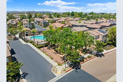 37330 Paseo Tulipa, Murrieta, CA 92563 - Photo 32