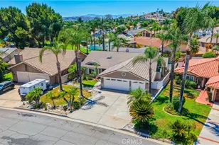 30027 Swan Point, Canyon Lake, CA 92587 - Photo 2