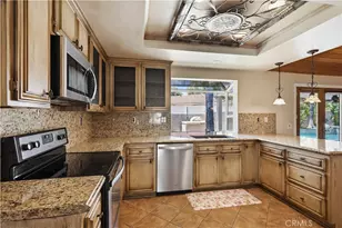 30027 Swan Point, Canyon Lake, CA 92587 - Photo 10