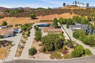 24440 Woodshed Way, Wildomar, CA 92595 - Photo 2