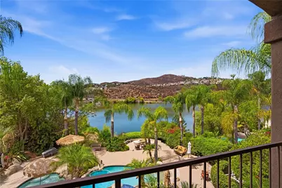 22049 Loch Lomond, Canyon Lake, CA 92587 - Photo 16