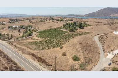 37911 Arosa Street, Winchester, CA 92596 - Photo 10
