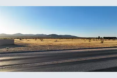 4 Stoddard Wells Road, Apple Valley, CA 92307 - Photo 10