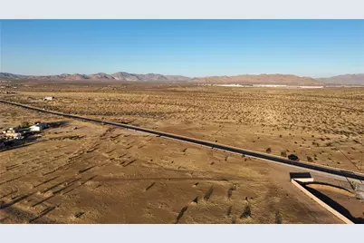 4 Stoddard Wells Road, Apple Valley, CA 92307 - Photo 18