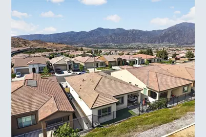 11890 Sagecrest Court, Corona, CA 92883 - Photo 46