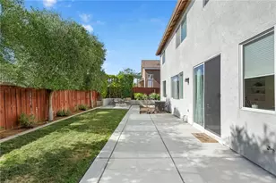38929 Autumn Woods Rd, Murrieta, CA 92563 - Photo 32