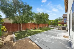 38929 Autumn Woods Rd, Murrieta, CA 92563 - Photo 34