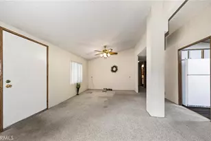 1300 W Menlo Ave, Hemet, CA 92543 - Photo 8