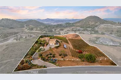 21384 Paseo Montana, Murrieta, CA 92562 - Photo 2