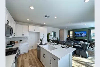 34311 Chelsie Ln, Yucaipa, CA 92399 - Photo 8