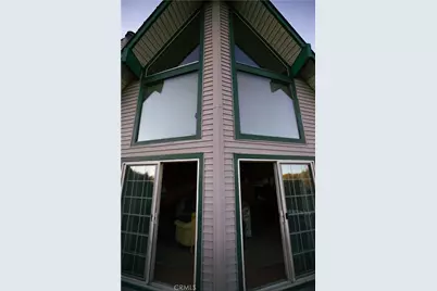 1239 Yosemite, Lake Arrowhead, CA 92352 - Photo 2