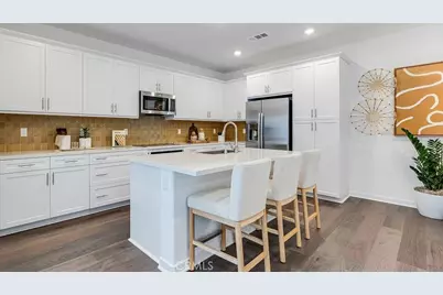 1332 Thunderbolt Lane, Rialto, CA 92376 - Photo 2