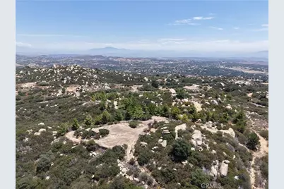1 Calle Paramo, Murrieta, CA 92562 - Photo 38