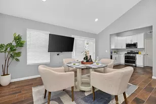 39747 Old Carriage, Murrieta, CA 92563 - Photo 10
