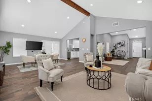 39747 Old Carriage, Murrieta, CA 92563 - Photo 2