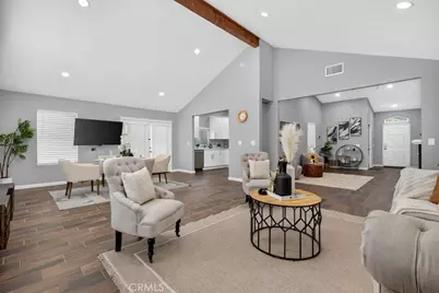 39747 Old Carriage, Murrieta, CA 92563 - Photo 2