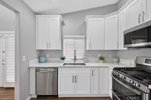 39747 Old Carriage, Murrieta, CA 92563 - Photo 4