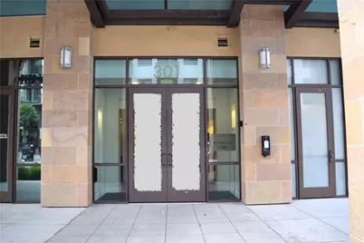 301 Mission Avenue #409, Oceanside, CA 92054 - Photo 1