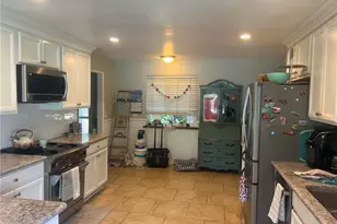 1016 Roldan, Simi Valley, CA 93065 - Photo 14