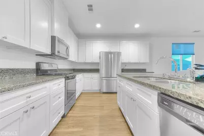 996 Forster Court, Hemet, CA 92543 - Photo 6
