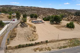 22701 Juniper Flats, Nuevo, CA 92567 - Photo 2