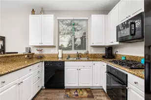 30505 Canyon Hills, Lake Elsinore, CA 92532 - Photo 12