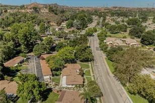 19368 Ave Of The Oaks, Newhall, CA 91321 - Photo 32