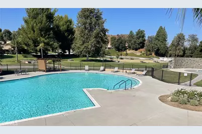 19368 Avenue Of The Oaks, Newhall, CA 91321 - Photo 28