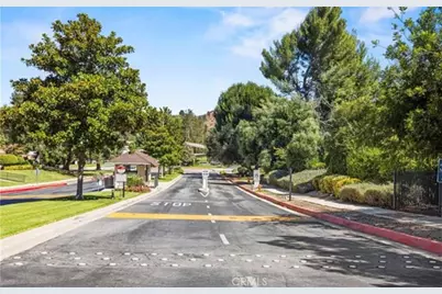19368 Avenue Of The Oaks, Newhall, CA 91321 - Photo 40