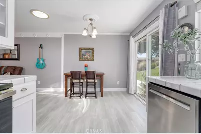 19368 Avenue Of The Oaks, Newhall, CA 91321 - Photo 12