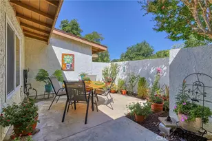 19368 Ave Of The Oaks, Newhall, CA 91321 - Photo 4
