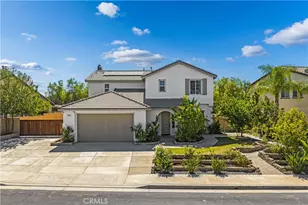 34782 Grotto Hills Dr, Winchester, CA 92596 - Photo 2