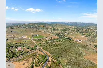 1 Avenida La Cresta, Murrieta, CA 92563 - Photo 10
