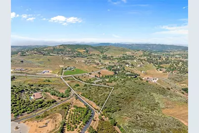 1 Avenida La Cresta, Murrieta, CA 92563 - Photo 4
