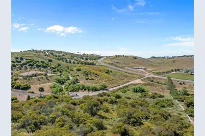 1 Avenida La Cresta, Murrieta, CA 92563 - Photo 12