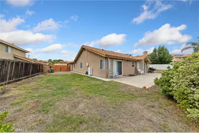 39560 Glenwood Court, Murrieta, CA 92563 - Photo 4