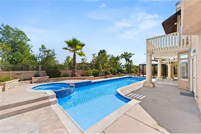 23715 Via Segovia Street, Murrieta, CA 92562 - Photo 2