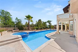 23715 Via Segovia St, Murrieta, CA 92562 - Photo 2