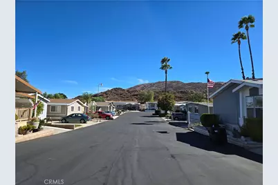 32600 State Highway 74 #42, Hemet, CA 92545 - Photo 2