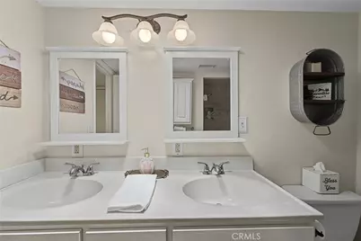 1583 W Cerritos, Anaheim, CA 92802 - Photo 24