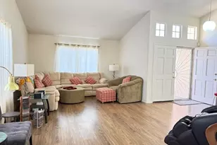 25625 Sierra Bello Ct, Moreno Valley, CA 92551 - Photo 4