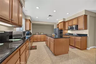 8418 Lourenco Ln, Eastvale, CA 92880 - Photo 14