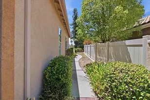 40482 Calle Lampara, Murrieta, CA 92562 - Photo 38